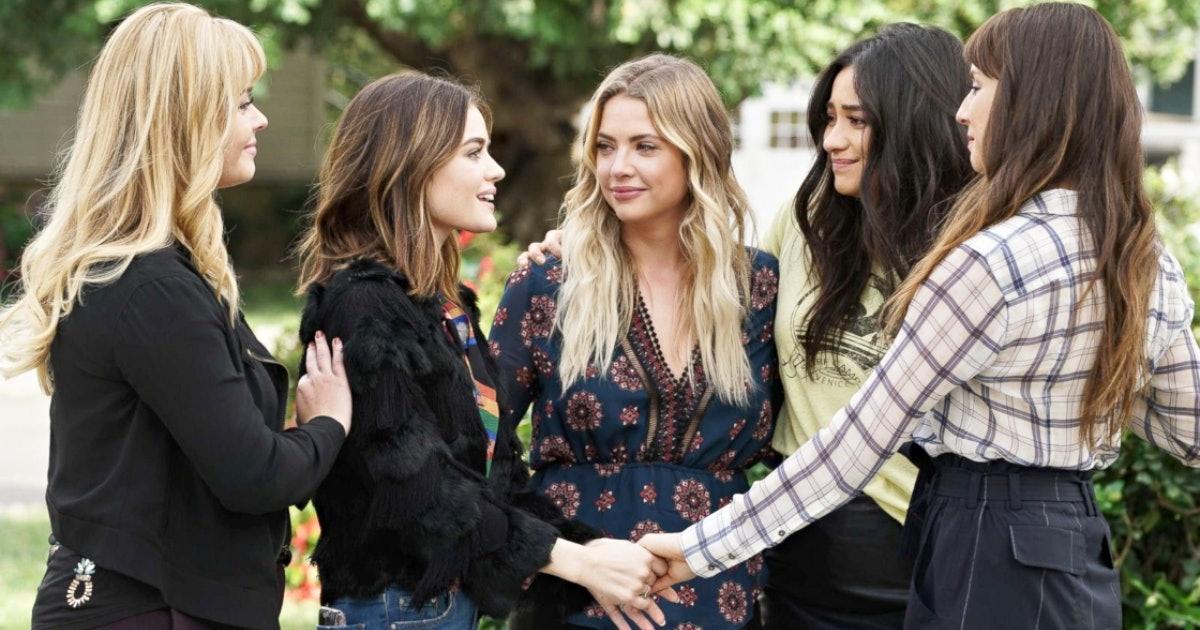 Test your knowledge of 'Pretty Little Liars' by guessing who said each iconic line in this exciting quiz!