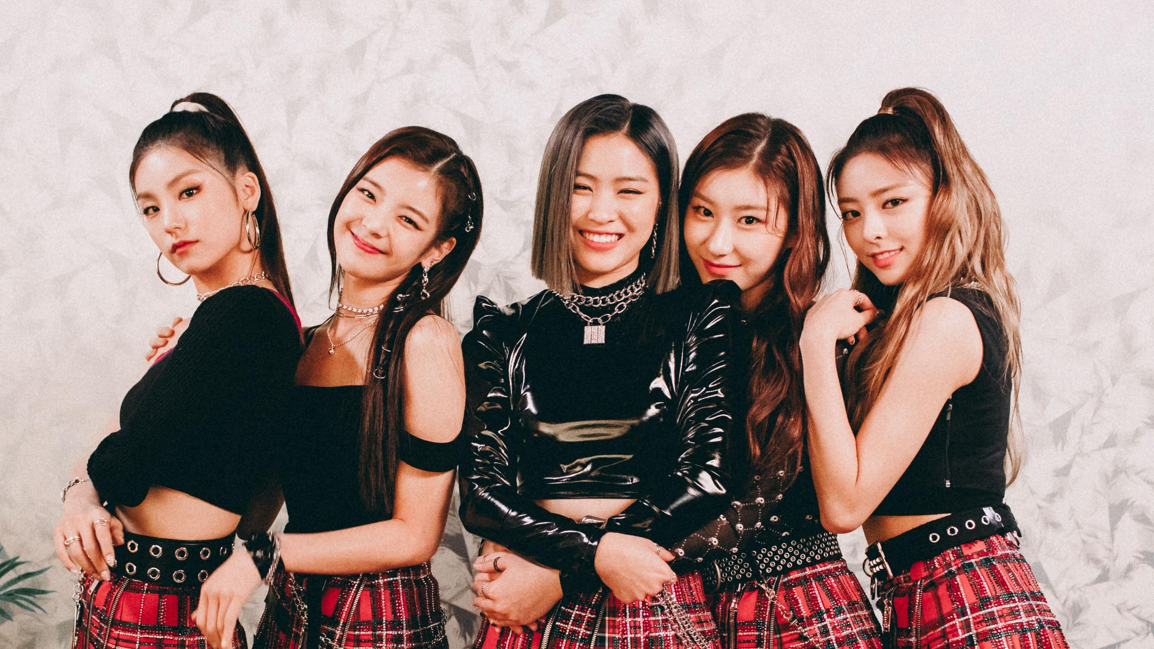 Discover which member of the K-pop group ITZY you resemble the most based on your personality traits and preferences!