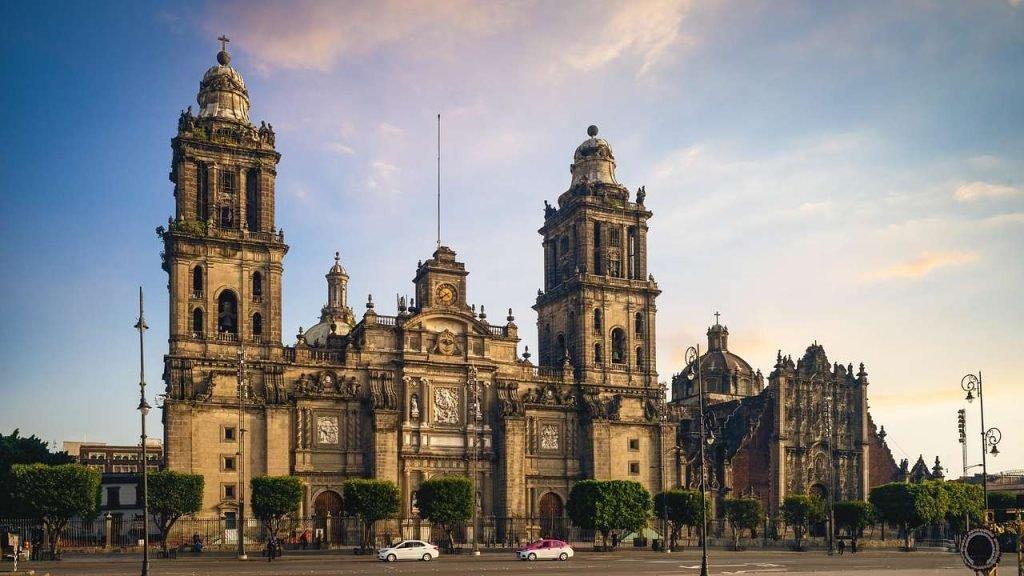 Are you an expert on Mexico City? Test your knowledge about its rich history, iconic landmarks, vibrant culture, and significant events.