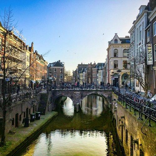 Discover how much you really know about the vibrant city of Utrecht! From its rich history to iconic landmarks, famous residents, and unique cultural facts, this quiz will challenge your knowledge and offer fascinating insights about this Dutch gem.