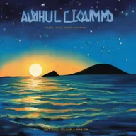 Una portada de álbum titulada 'Azul Cuán Mar' de Hugo Quiñonez con un diseño inspirado en el océano al atardecer, con un cielo estrellado