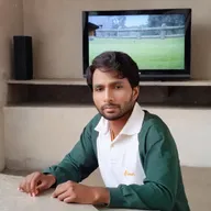 Zaheer Abbas watching Pakistan vs New Zealand T20 Cricket Match on LED TV